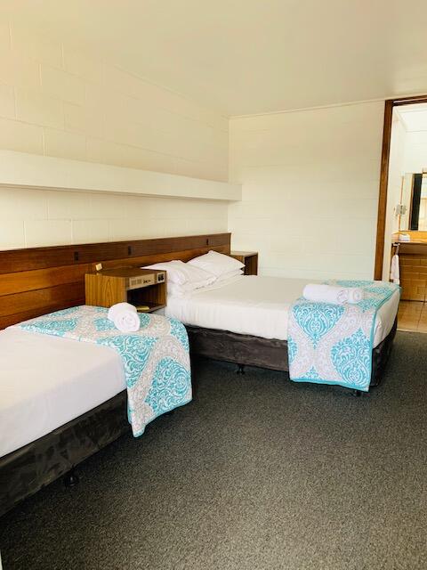Caledonian Hotel Motel - Accommodation Resorts 3