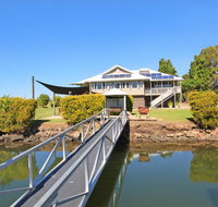 Campbell 7 - Large Queenslander on Maroochy River - Accommodation Resorts