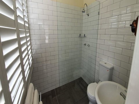 Canungra Hotel - Accommodation Resorts 1