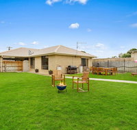 CAPEL Family Home large yard close to beach - Accommodation Resorts