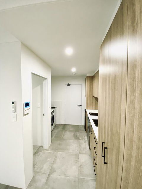 Carlton 4 - Accommodation Resorts 2