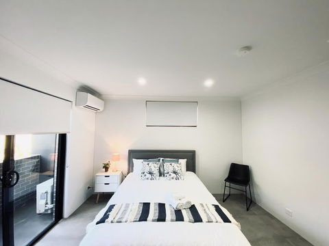 Carlton 4 - Accommodation Resorts 0