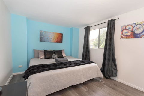 Carramar Studio KingBed PrivateRm 1 Min To Station - STUDIO - Accommodation Resorts 0