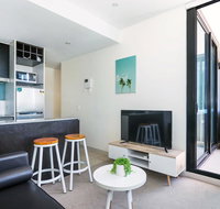 Central and Modern Apartment in Melbourne CBD - Accommodation Resorts