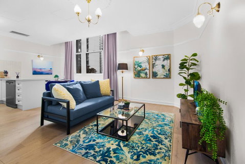 Central Apartment With Spacious Living And Dining - Accommodation Resorts 0