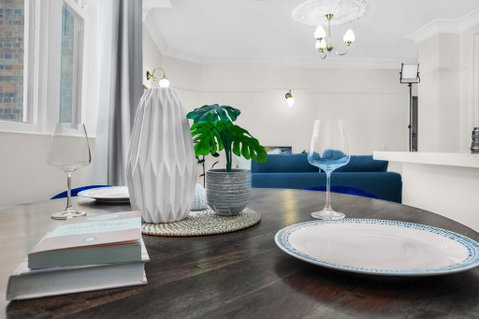 Central Apartment With Spacious Living And Dining - Accommodation Resorts 1