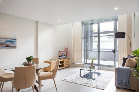 Central City Loft With Gym And Pool - Accommodation Resorts 0