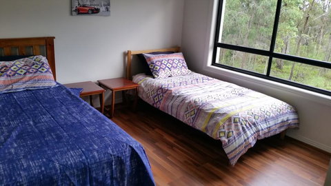 Central Gold Coast Large, Modern, Elevated House - Accommodation Resorts 3