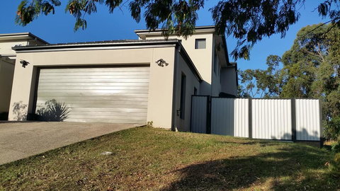 Central Gold Coast Large, Modern, Elevated House - Accommodation Resorts 1