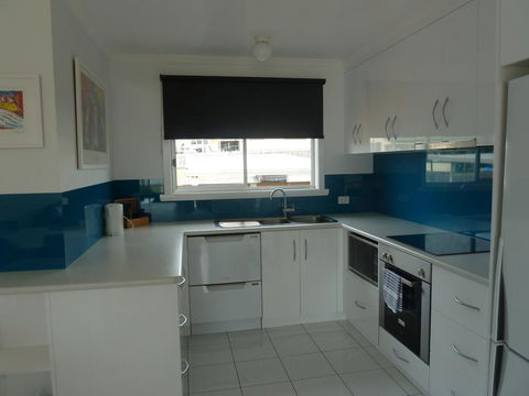 Central Luxury With Fabulous Views - Accommodation Resorts 0
