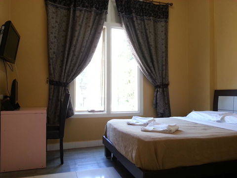 Central Private Hotel - Accommodation Resorts 1