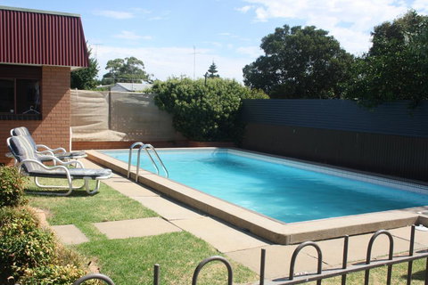 Century Motor Inn - Accommodation Resorts 1