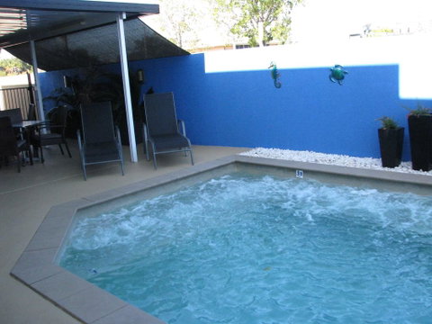 Charm City Motel - Accommodation Resorts 1