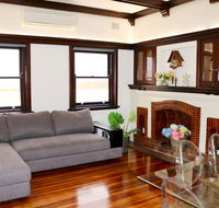 Charming  Cosy Home With City Views - Accommodation Resorts