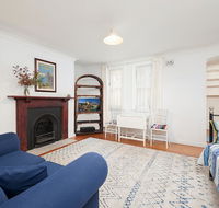 Charming Centrally Located 2 Bedroom Accommodation - Accommodation Resorts
