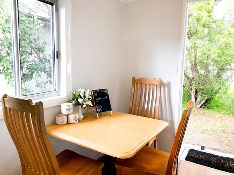 Charming Cottage Cessnock Hunter Valley - Accommodation Resorts 3