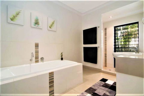 Chez Brolga - Accommodation Resorts 1