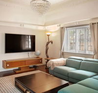 Chic 2 Bedroom Ground Floor Apartment In Trendy New Farm - Accommodation Resorts