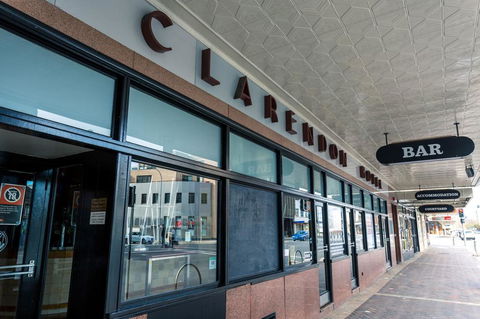 Clarendon Hotel - Accommodation Resorts 1