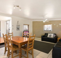 Close to Water Restaurants and Clubs Toorbul St Bongaree - Accommodation Resorts