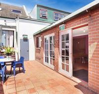 Clover Free Car Parking Hostel - Accommodation Resorts