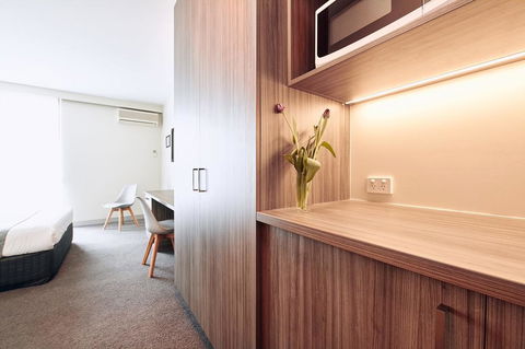 Club Laverton - Accommodation Resorts 3