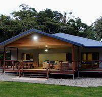 Coconut Beach House - Accommodation Resorts