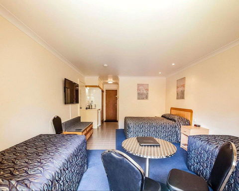 Comfort Inn Bay Of Isles - Accommodation Resorts 3