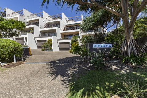 Comfortable & Stylish With Rooftop Spa - Accommodation Resorts 0