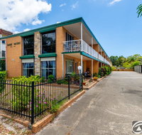 Comfy Ground Floor Unit opposite waterfront Welsby Pde Bongaree - Accommodation Resorts