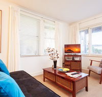 Convenient Studio With Lovely Courtyard - Accommodation Resorts