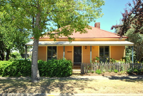 Cooma Cottage - Accommodation Resorts 0