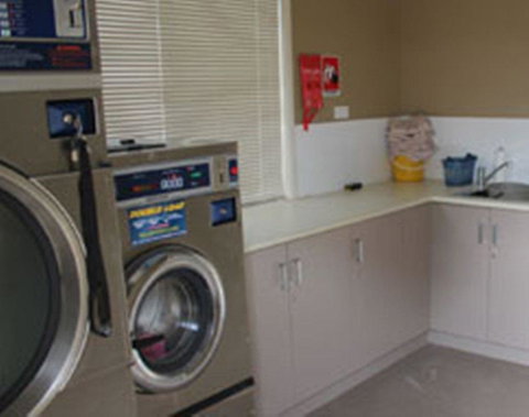 Cosmos Country Motor Inn - Accommodation Resorts 1