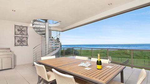 Costa Del Sol - WiFi And Austar - Accommodation Resorts 1