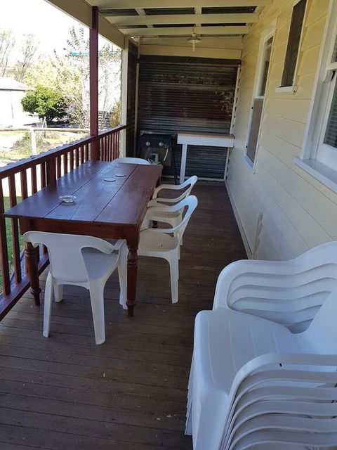 Cottage On Main - Accommodation Resorts 3