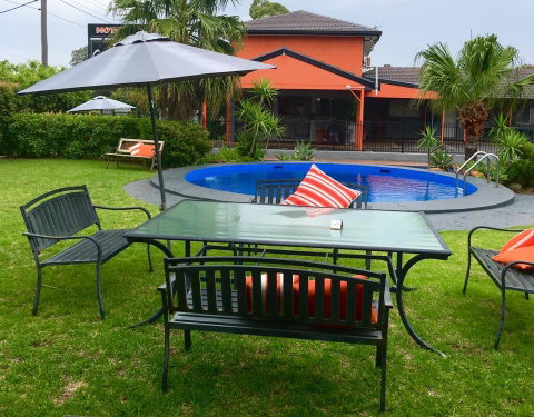 Country Leisure Motor Inn - Accommodation Resorts 1