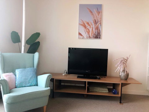 Cozy & Convenient 1Bdr Aparment + FREE Parking - Accommodation Resorts 2