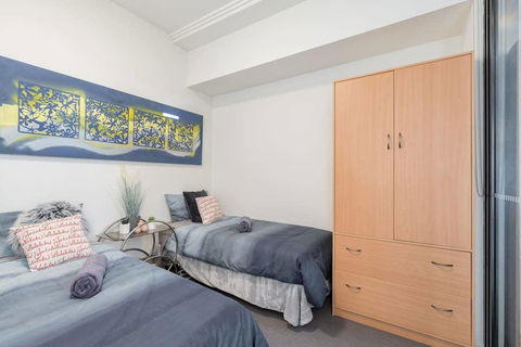 Cozy 3BR Sleep8 Apt 1min WalkTo Train Bus Shopping - Accommodation Resorts 1