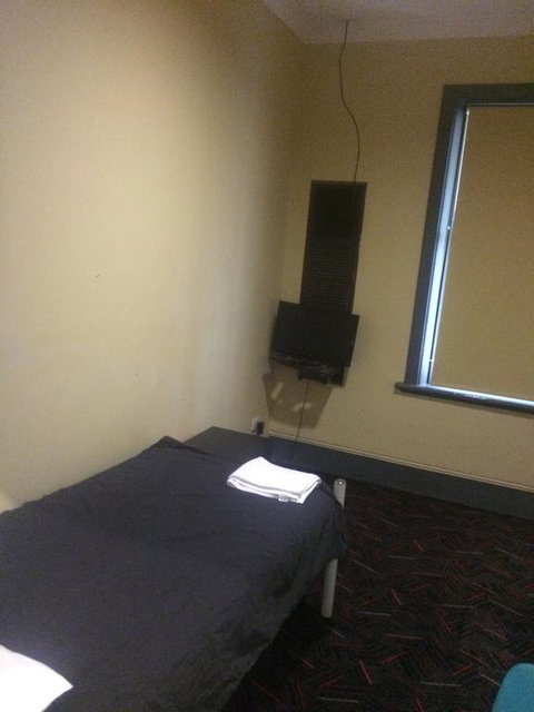 Cross Keys Hotel - Accommodation Resorts 3