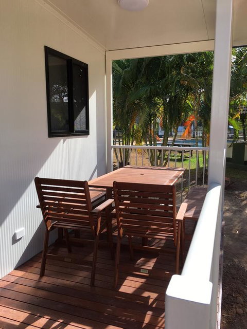 Crystal Creek Caravan Park - Accommodation Resorts 3