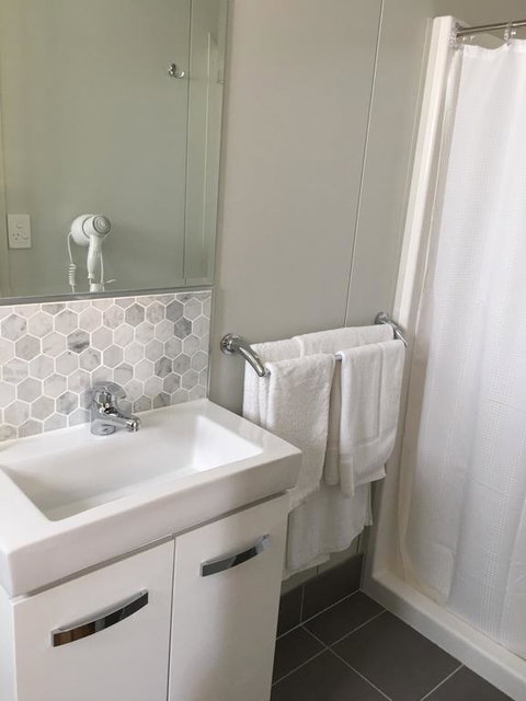 Crystal Creek Caravan Park - Accommodation Resorts 2