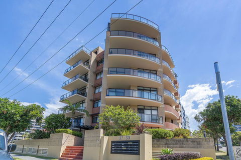 Crystal Waters, Unit 11 - Accommodation Resorts 0