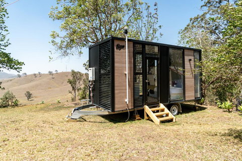 Dam It Getaway Tiny House - Accommodation Resorts 0