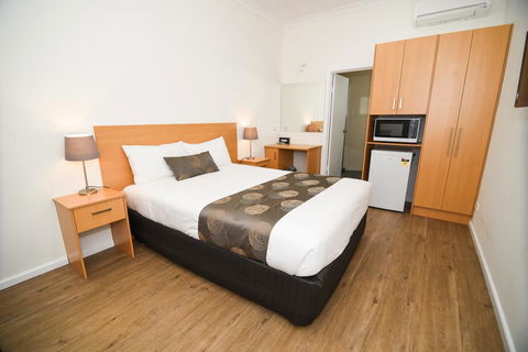 Dandenong Motel - Accommodation Resorts 0