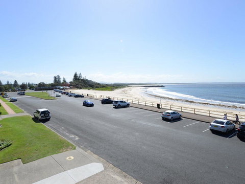 Debra Court 5 - Accommodation Resorts 1