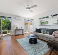 Deluxe Unit with Pool Parking and Gym near Beaches - Accommodation Resorts