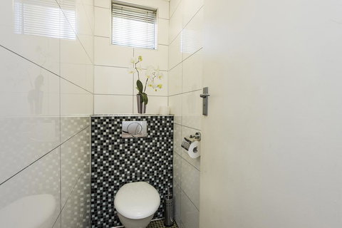 Derby 74 - Accommodation Resorts 2