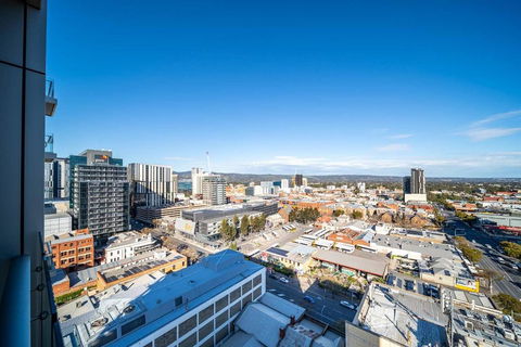 Divinity On Morphett - In The Heart Of The CBD - Free Wifi - Nespresso - Accommodation Resorts 1