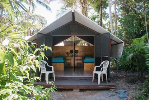 Dougies Backpackers Resort - Accommodation Resorts 2