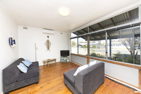 DOUGLAS COTTAGE FORSTER - Accommodation Resorts 1